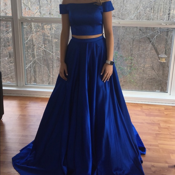 Dresses & Skirts - Prom Dress